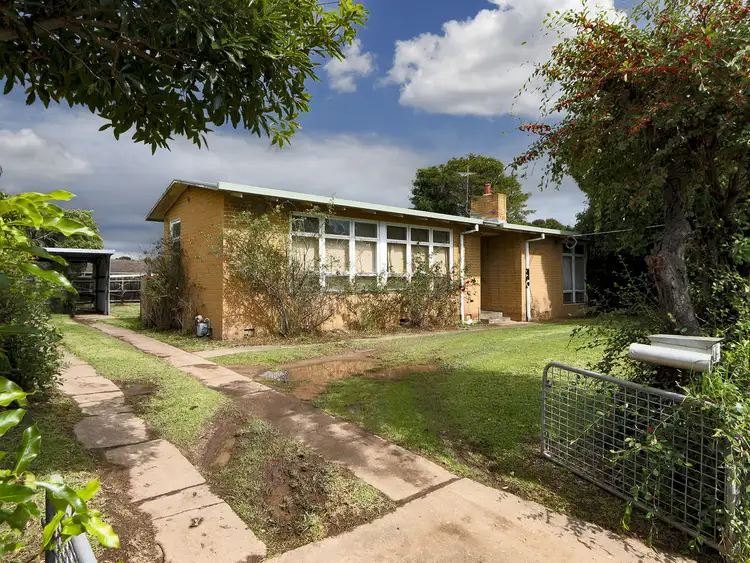 14 Bergen Crescent, Sale VIC 3850