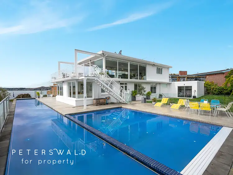 17 Sonning Crescent, Sandy Bay TAS 7005