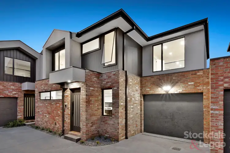 2/27 Neil Street, Hadfield VIC 3046
