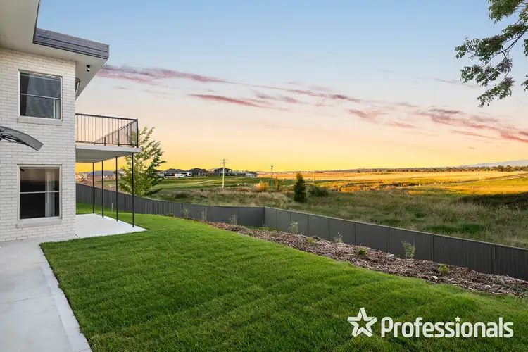 11 Peard Close, Eglinton NSW 2795