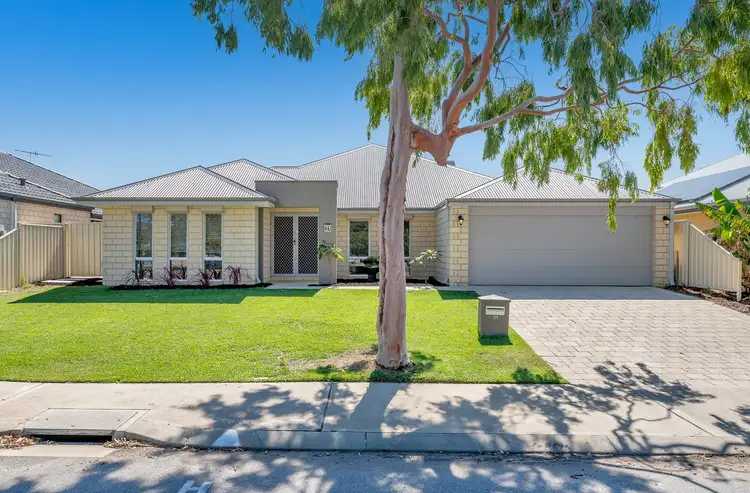 21 Catalina Drive, Lakelands WA 6180