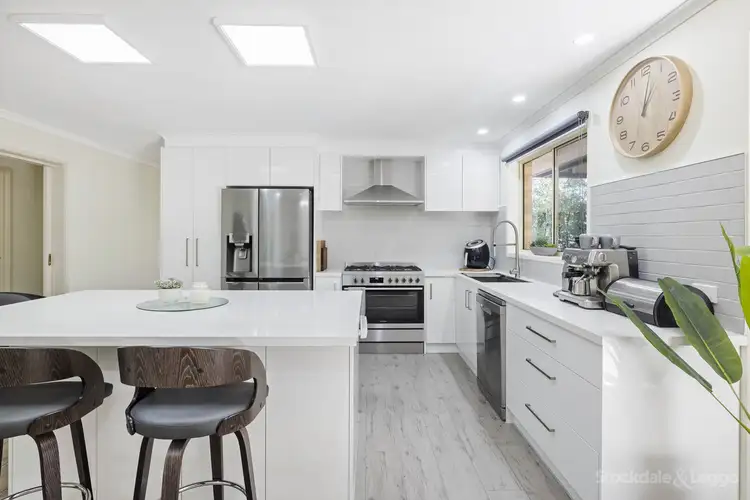 Fifth view of Homely house listing, 15 Lapwing Court, Langwarrin VIC 3910