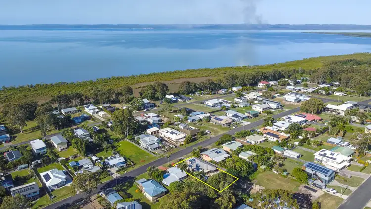 Second view of Homely house listing, 15 Island Outlook, River Heads QLD 4655