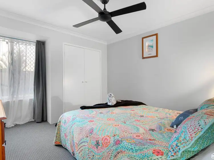 Second view of Homely house listing, 32 Hemingway Drive, Camillo WA 6111