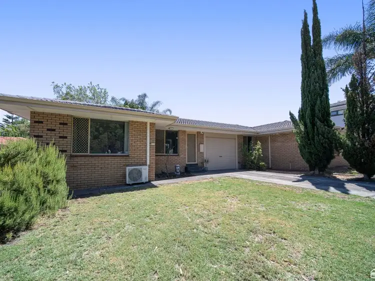 4A Brookton Highway, Kelmscott WA 6111