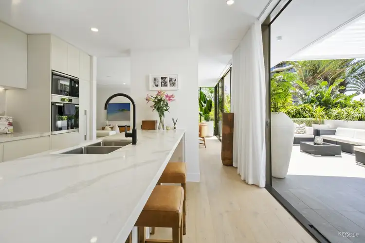 101/5 Pacific Street, Main Beach QLD 4217