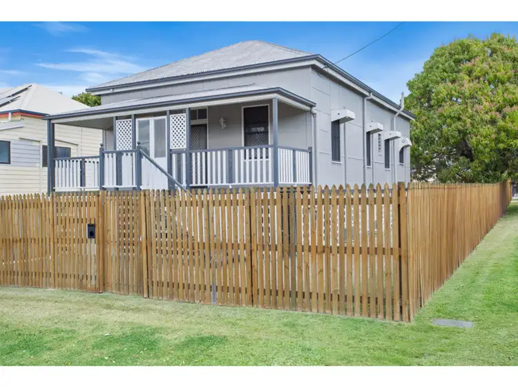 86 West Street, The Range QLD 4700