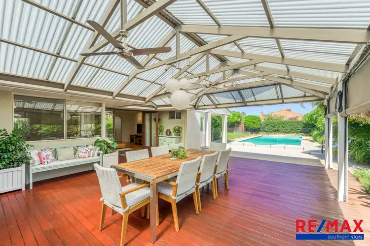 4 Fowler Row, Leeming WA 6149