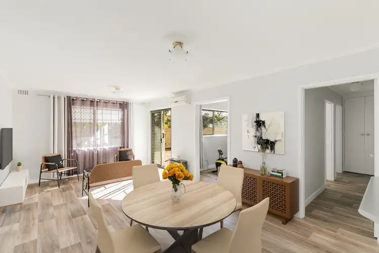 2/9 Gamble Place, Orelia WA 6167
