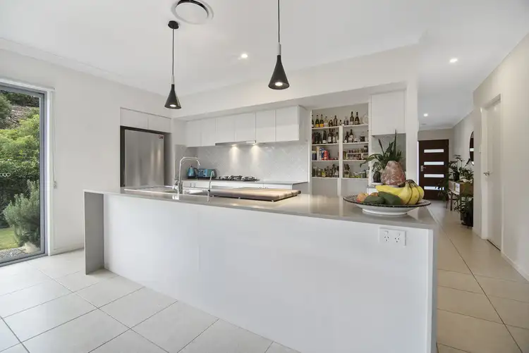 28 Mountain View Parade, Maudsland QLD 4210