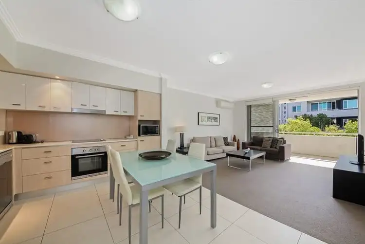 175/1-7 Moores Crescent, Varsity Lakes QLD 4227