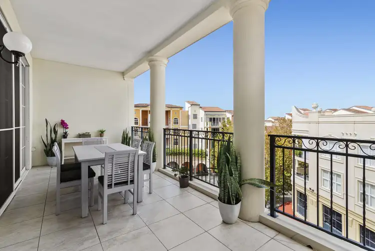 Fifth view of Homely unit listing, 2045/3029 The Boulevarde, Carrara QLD 4211