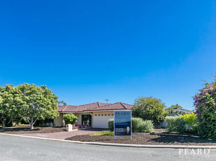 2 Shorebird Parade, Woodvale WA 6026