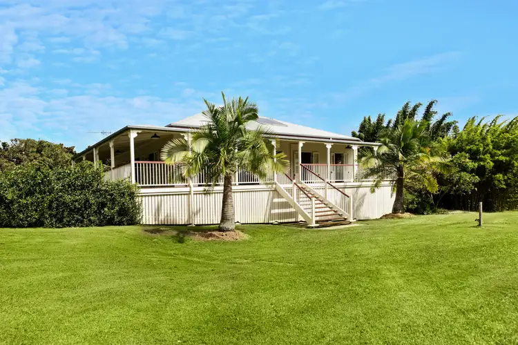 8 Tea Tree Close