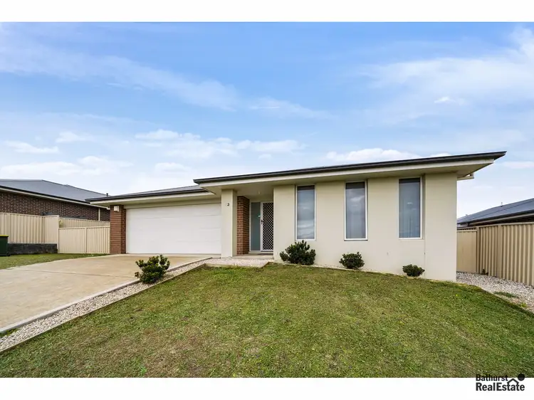 12 McGillan Drive, Kelso NSW 2795
