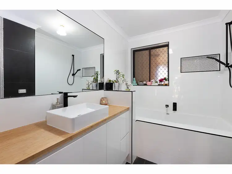 Seventh view of Homely house listing, 29 Buronga Drive, Springdale Heights NSW 2641