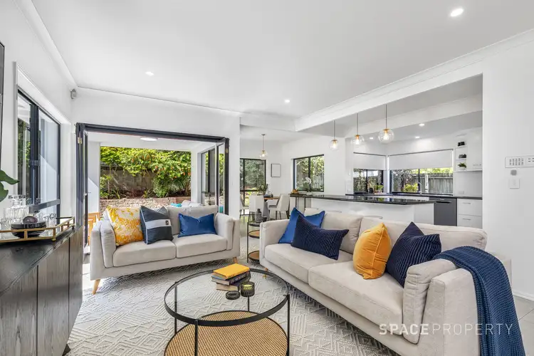 Sixth view of Homely house listing, 8 Sunset Place, Carindale QLD 4152
