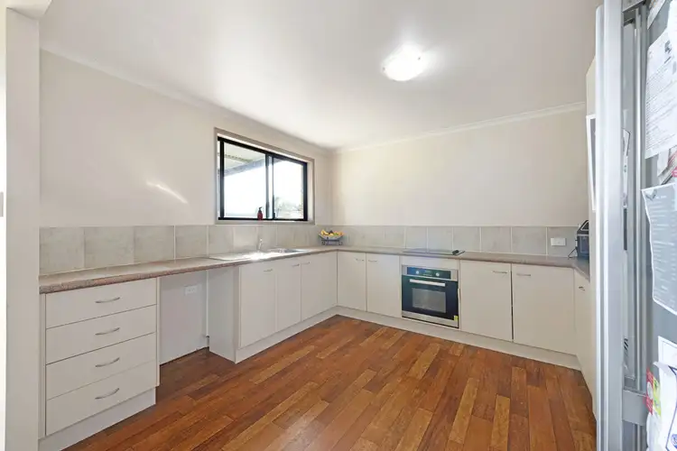 3 Banksia Street, Thabeban QLD 4670