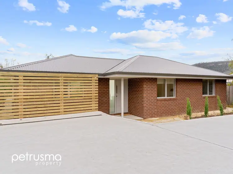 100A Bass Street, Warrane TAS 7018