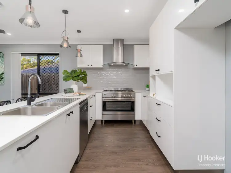 Fifth view of Homely house listing, 28 Ismaeel Circuit, Kuraby QLD 4112