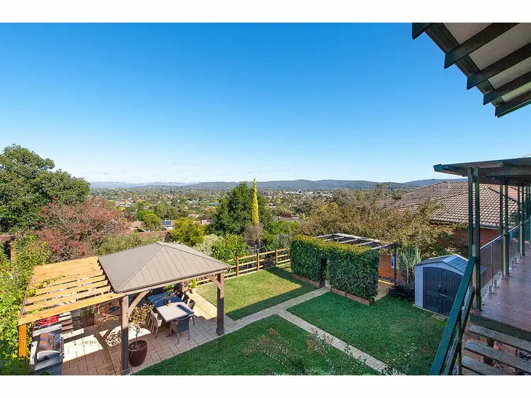 269 Highview Crescent, Lavington NSW 2641