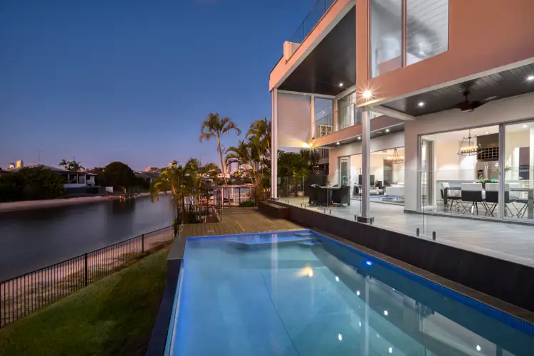 1/27 Delungra Street, Broadbeach Waters QLD 4218