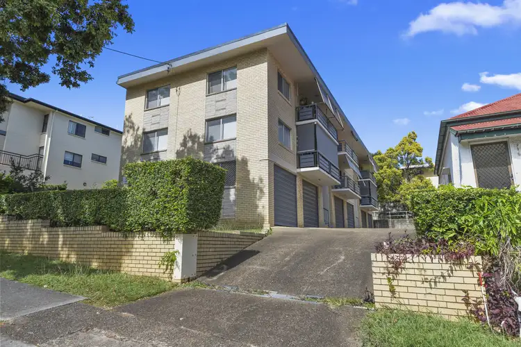 Main view of Homely unit listing, 2/8 Lisson Grove, Wooloowin QLD 4030