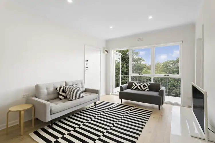 Third view of Homely apartment listing, 7/4 Glen Street, Hawthorn VIC 3122