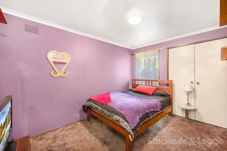 Fifth view of Homely house listing, 10 Macarthur Drive, Cranbourne VIC 3977