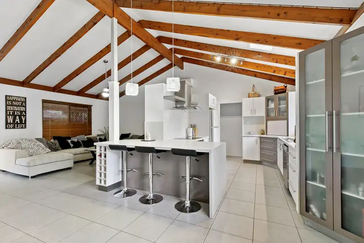 6 St Andrews Avenue, Birkdale QLD 4159