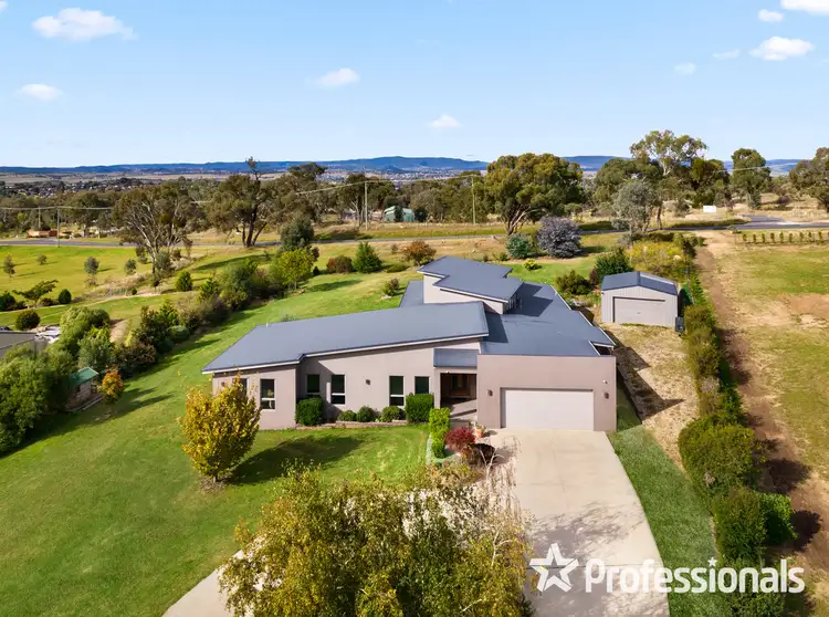 24 Robindale Court, Robin Hill NSW 2795