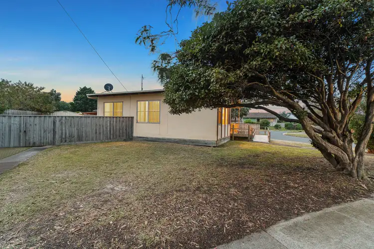Second view of Homely house listing, 2 Norfolk Crescent, Frankston North VIC 3200
