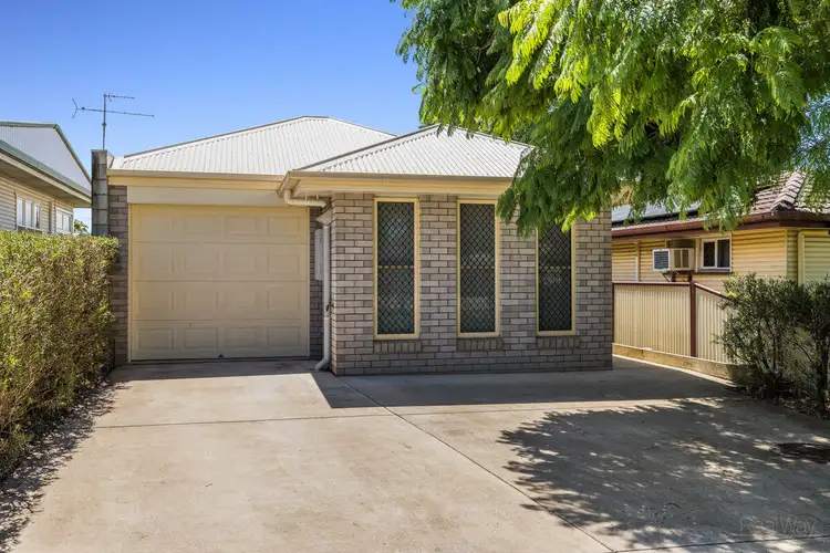 227 North Street, Rockville QLD 4350