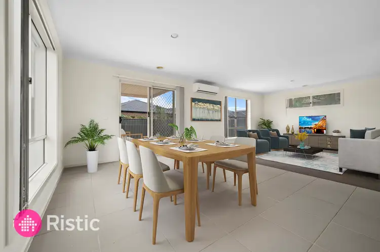 Second view of Homely house listing, 7 Romek Way, Truganina VIC 3029