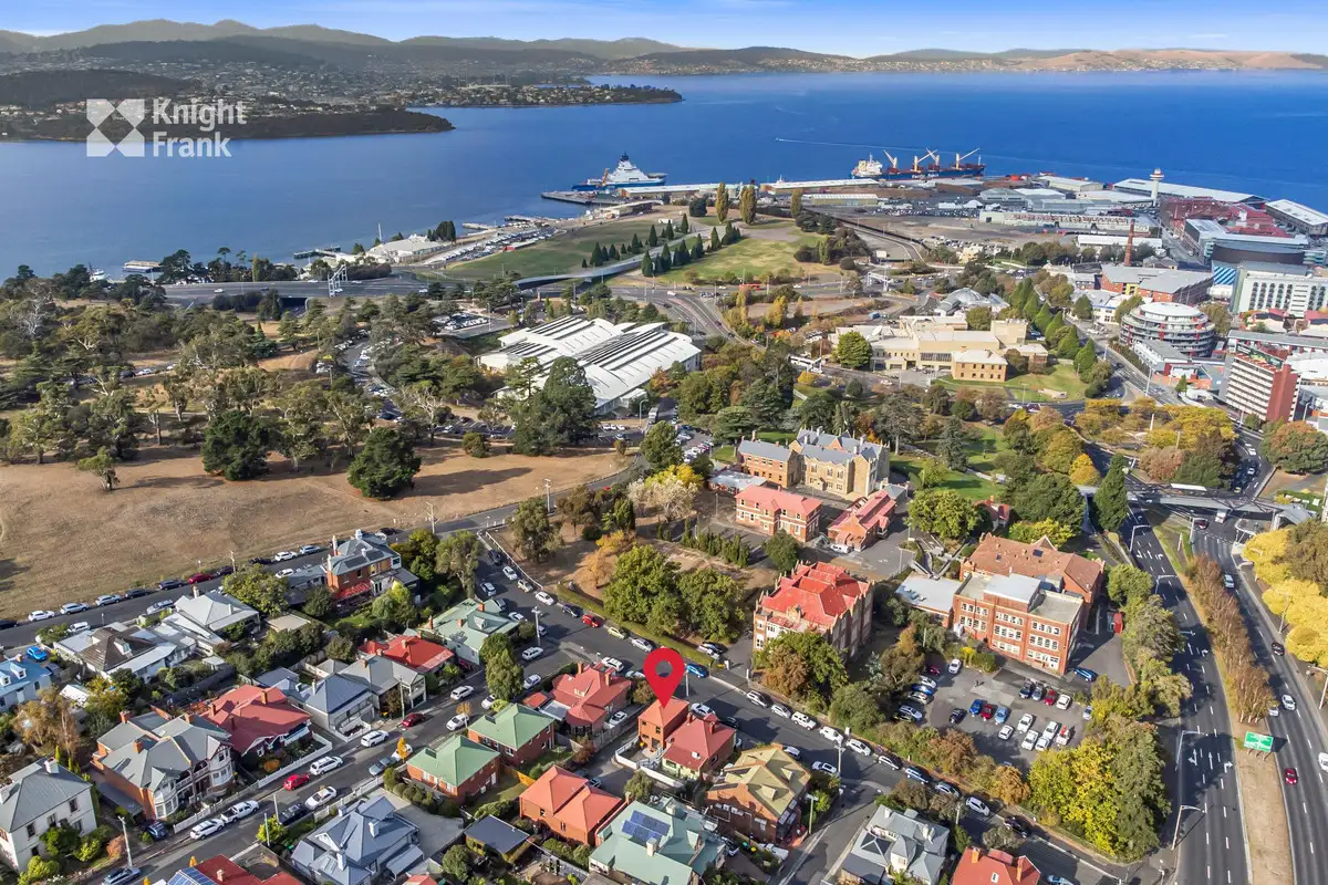 Main view of Homely unit listing, 2/5-7 Edward Street, Glebe TAS 7000