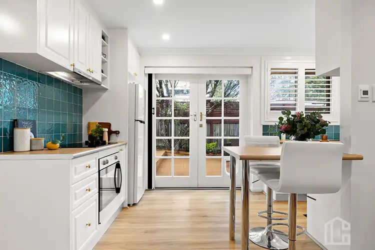 2/9 Addington Road, Hazelbrook NSW 2779
