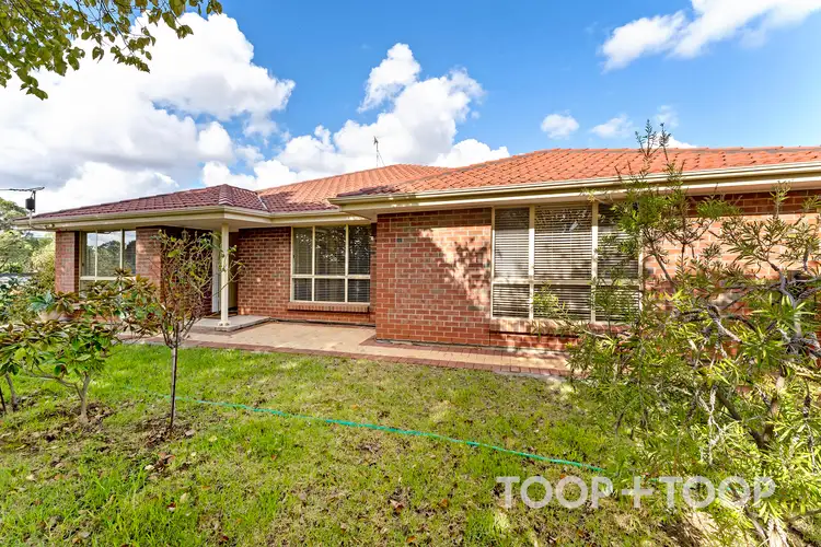 11 Klar Avenue, Darlington SA 5047