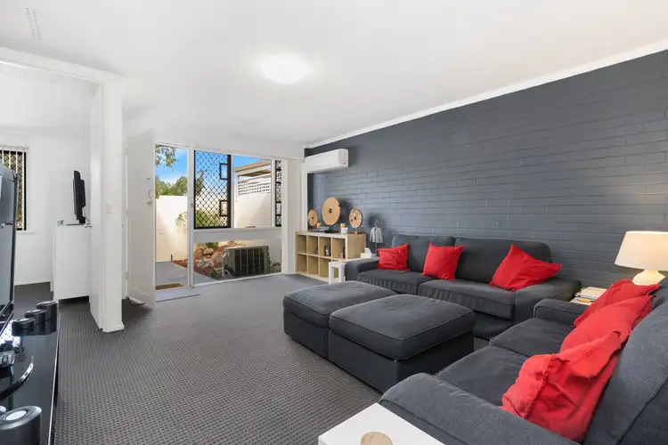 Sixth view of Homely semi-detached listing, 3B Notley Court, Wanneroo WA 6065