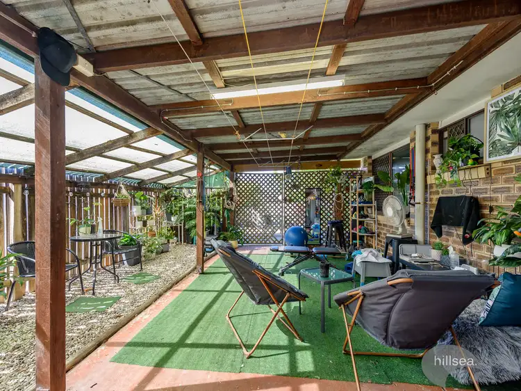 2/219 Central Street, Labrador QLD 4215