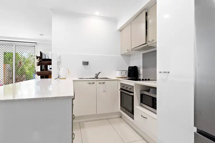 Fifth view of Homely unit listing, 2/275 Cornwall Street, Greenslopes QLD 4120