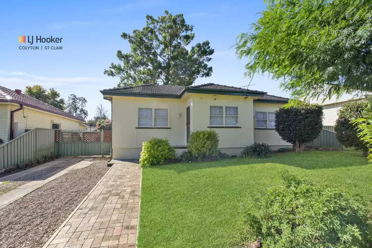 4 Dan Crescent, Colyton NSW 2760