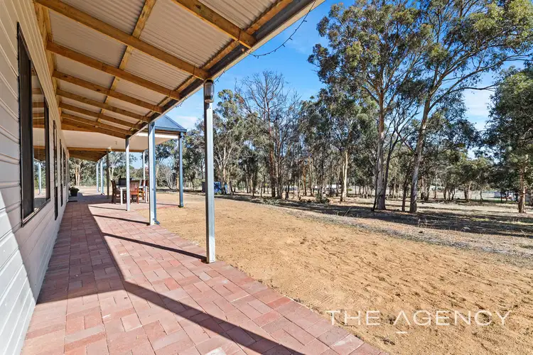 24 Wooroloo Chase, Copley WA 6562