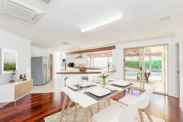 16 Demasson Rise, Leeming WA 6149