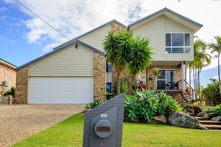 93 J Hickey Avenue, Clinton QLD 4680