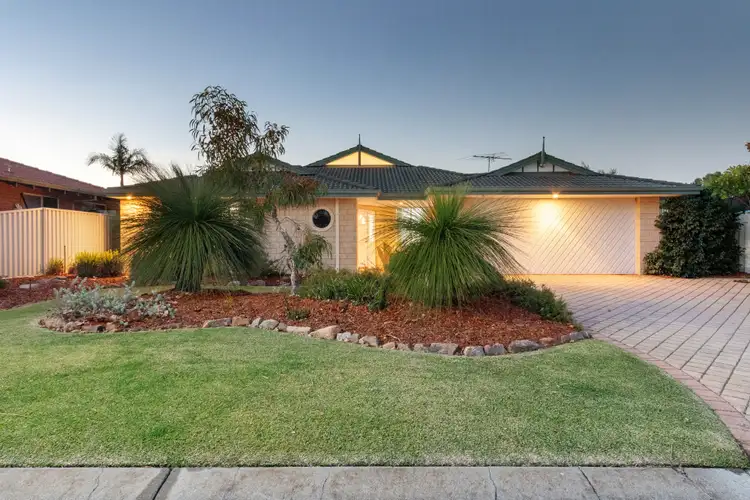 14 Inveraray Close, Canning Vale WA 6155