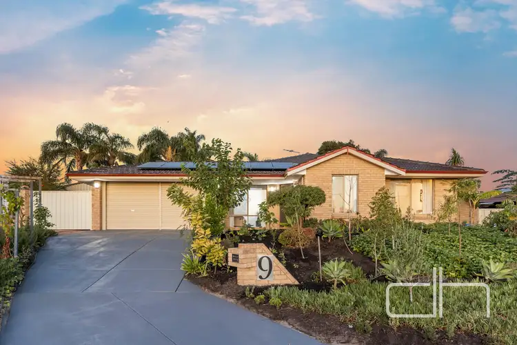 9 Danvers Close, Marangaroo WA 6064