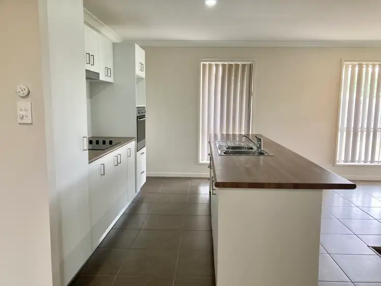 17 Empress Drive, Moore Park Beach QLD 4670