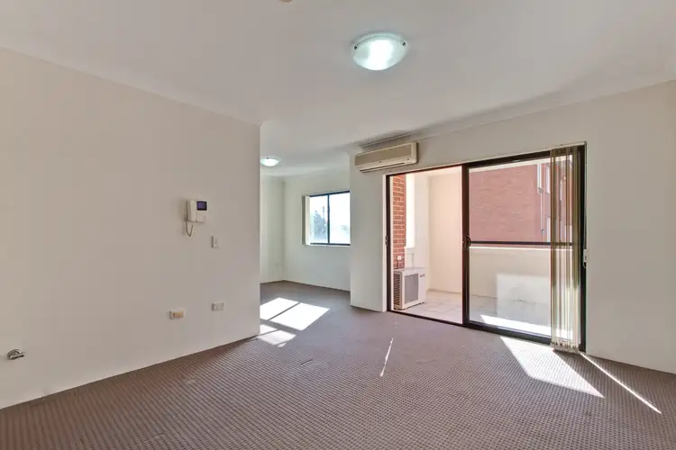 Main view of Homely apartment listing, 10/6-8 College Crescent, Hornsby NSW 2077