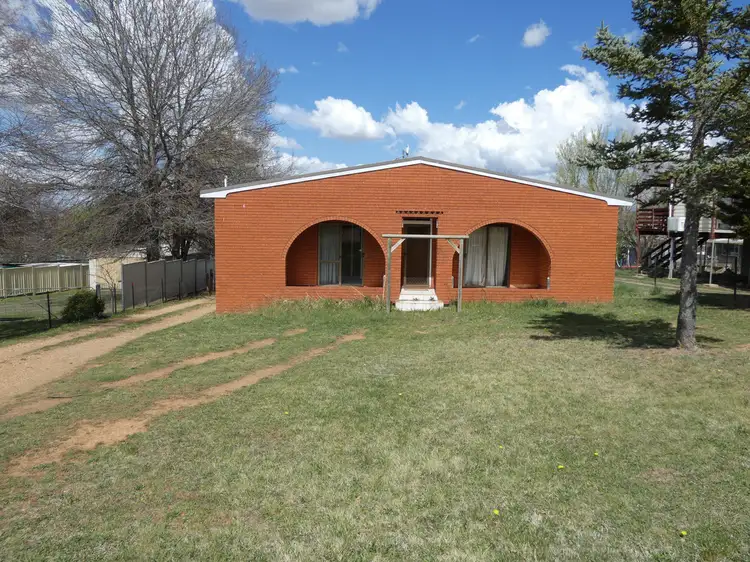 30 Stoke Street, Adaminaby NSW 2629