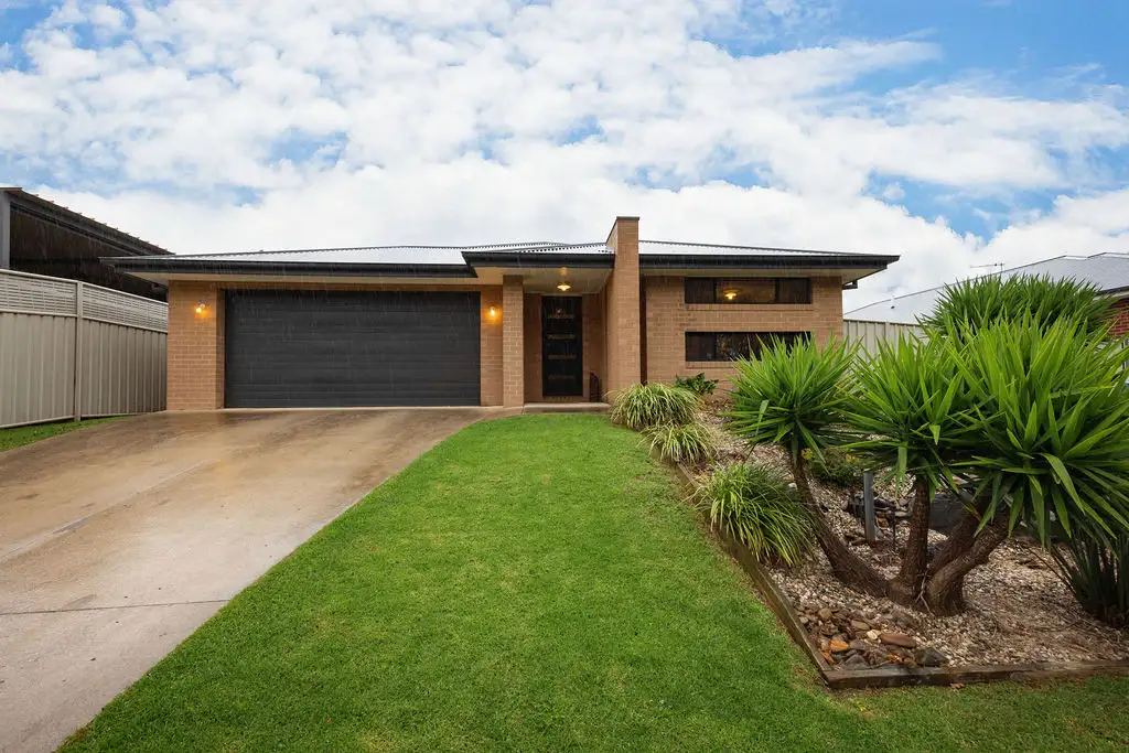 Main view of Homely house listing, 10 Roberts Lane, Baranduda VIC 3691
